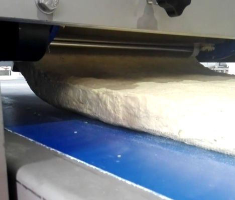 comprar Máquina de aço inoxidável de Paratha da massa 304 com controle de sensor para a massa de pão Fabricação em linha