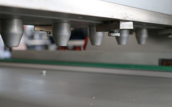 comprar estrutura flexível da máquina do depositante do bolo das bandejas de 400*600mm com bocais variáveis Fabricação em linha