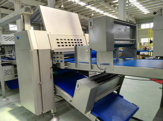 comprar Fácil opere a máquina de estratificação industrial largura da correia de 800 milímetros para a pastelaria dinamarquesa Fabricação em linha