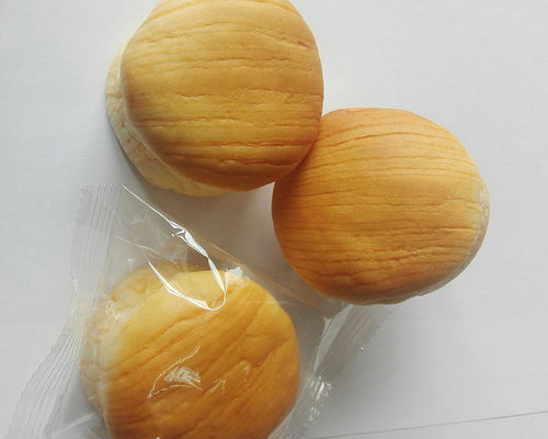 comprar 2500 quilogramas/hora fácil durável operam a linha de produção da pastelaria para o pão da pastelaria do fermento e sopram Fabricação em linha