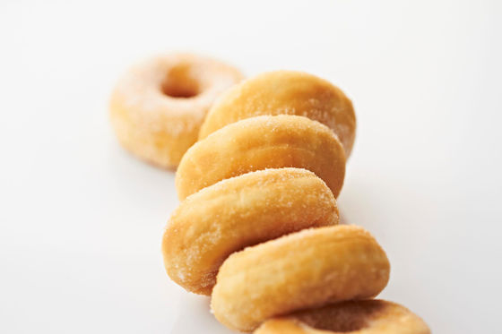 comprar Pcs/Hr aumentado da linha de produção 800 - 15000 da filhós do pão com cortador do hexágono Fabricação em linha