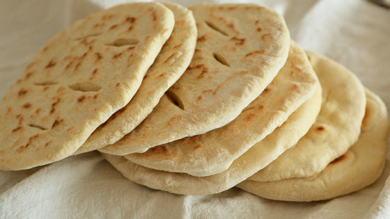 comprar Linha de produção automática do pão árabe da solução do Turnkey com solução espiral do refrigerador e do pacote Fabricação em linha